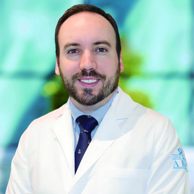 Dr Alejandro Costa Dulché from ABC Medical Center., especialista en 