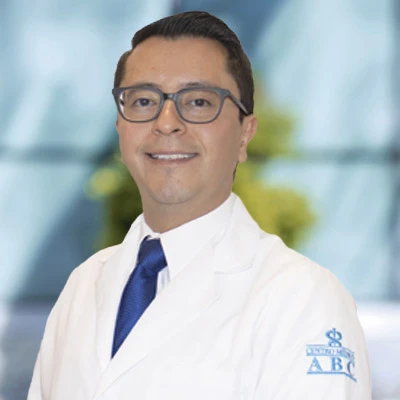 Dr Alfredo Fonseca Chavez del Centro Médico ABC, especialista en Nefrología