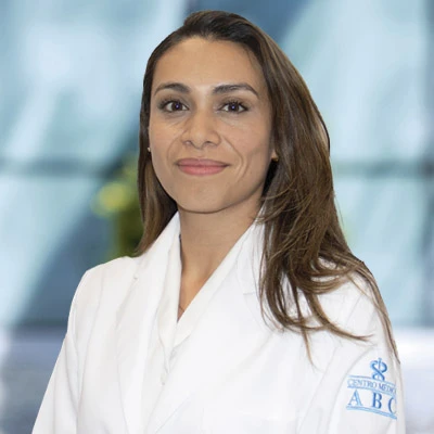 Dra Lizbeth Falcon Valdes del Centro Médico ABC, especialista en Anestesiología