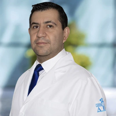 Mr Ignacio Cancino Lorenzo from ABC Medical Center., especialista en 