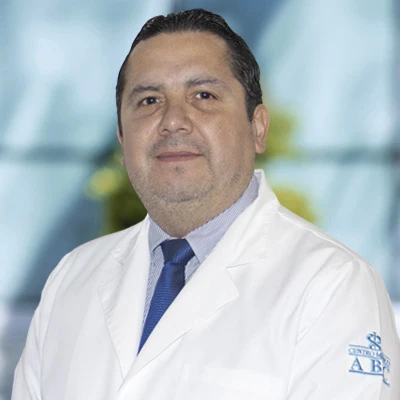 Dr José Félix Gaytán Morales del Centro Médico ABC, especialista en Oncología Pediátrica