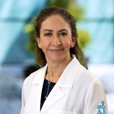 Dra Ma. del Carmen Lespron Robles from ABC Medical Center., especialista en 