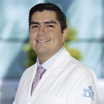 Dr Roberto de Jesús Jiménez Contreras del Centro Médico ABC, especialista en Anestesiología