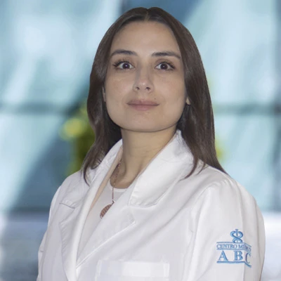 Dra Gloria Jenny Salinas Jiménez del Centro Médico ABC, especialista en Ginecología y Obstetricia