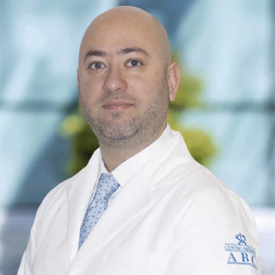 Dr Roberto Berebichez Fridman del Centro Médico ABC, especialista en Ortopedia y Traumatología