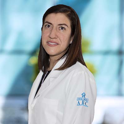 Dra Marytere Herrera Martínez del Centro Médico ABC, especialista en Oncología Medica