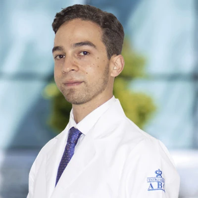 Dr Pablo Garcia Galvan del Centro Médico ABC, especialista en Medicina Interna