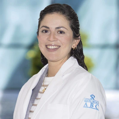 Dra. Eira Santiago Balmaseda del Centro Médico ABC, especialista en Ortopedia y Traumatología