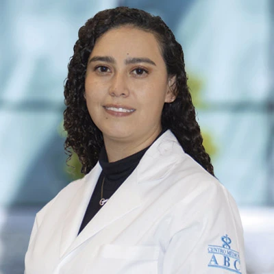 Dra Alejandra Gutierrez Lugo del Centro Médico ABC, especialista en Pediatría