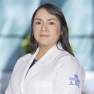 Dra. Nadia Melisa Queb Pech from ABC Medical Center, specialist in Internal Medicine