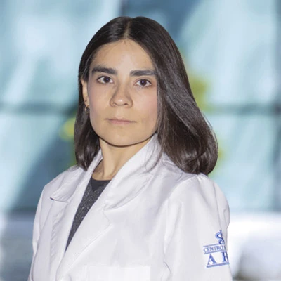 Dra. Rubi Esmeralda Garcia Vargas del Centro Médico ABC, especialista en Ortopedia y Traumatología