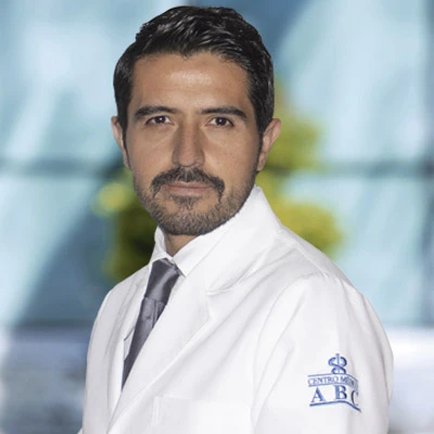 Dr Alejandro Hoyos Torres del Centro Médico ABC, especialista en Cirugía General