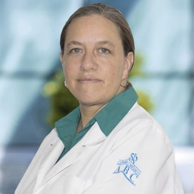 Dra María Gómez Palacio Schjetnan del Centro Médico ABC, especialista en Medicina Interna