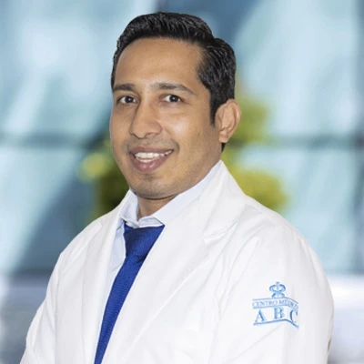 Dr. Alejandro Alberto Peñarrieta Daher del Centro Médico ABC, especialista en Cirugía Pediátrica