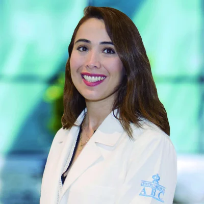 Dra Cecilia Ramírez Angulo del Centro Médico ABC, especialista en Pediatría