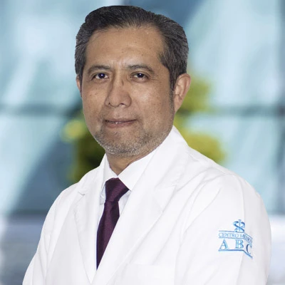 Dr. Gabriel Huerta Hernandez del Centro Médico ABC, especialista en Neurocirugía