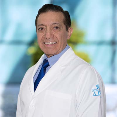 Dr Enrique Raúl Flores Soria del Centro Médico ABC, especialista en Anestesiología