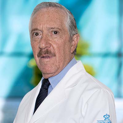 Dr Juan José Gómez Amezcua del Centro Médico ABC, especialista en Ortopedia y Traumatología