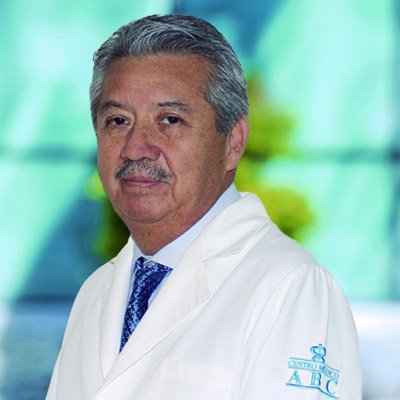 Dr Maximino Téllez Gutiérrez del Centro Médico ABC, especialista en Neurocirugía