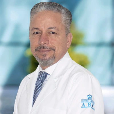 Dr José Bernardo Cisneros Madrid del Centro Médico ABC, especialista en Urología