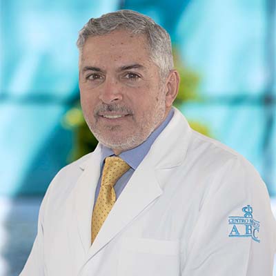 Dr Eric Joseph Hazan Lasri del Centro Médico ABC, especialista en Ortopedia y Traumatología