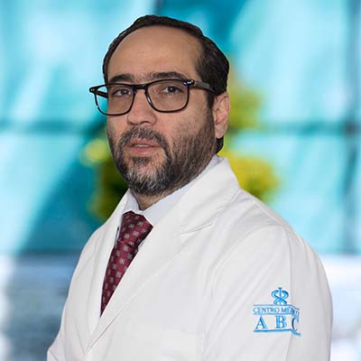 Dr José Eduardo Etulaín González del Centro Médico ABC, especialista en Anestesiología