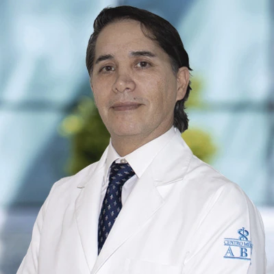 Dr Antonio Juanico Enriquez del Centro Médico ABC, especialista en Cardiología Pediátrica