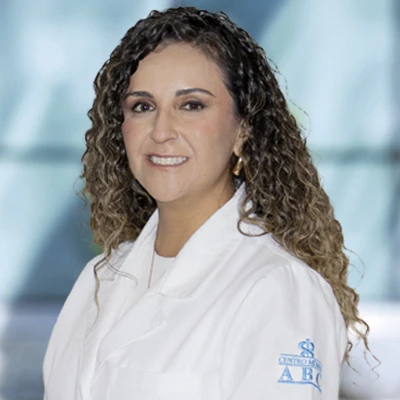 Dra Dra. Connie Zuratzi Deneken Hernandez del Centro Médico ABC, especialista en Oncología Medica