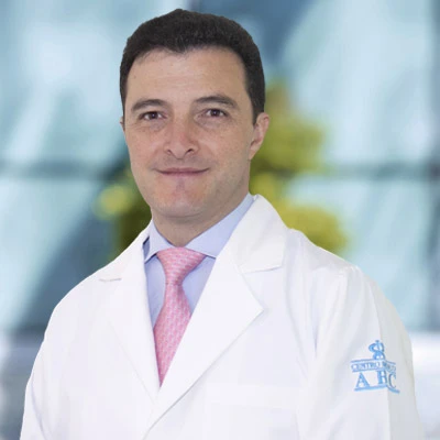 Dr Salvador Manrique Guzmán del Centro Médico ABC, especialista en Neurocirugía