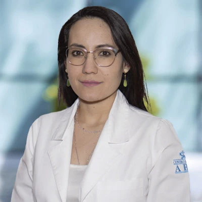 Dra Erika Rodríguez Lobato del Centro Médico ABC, especialista en Dermatología