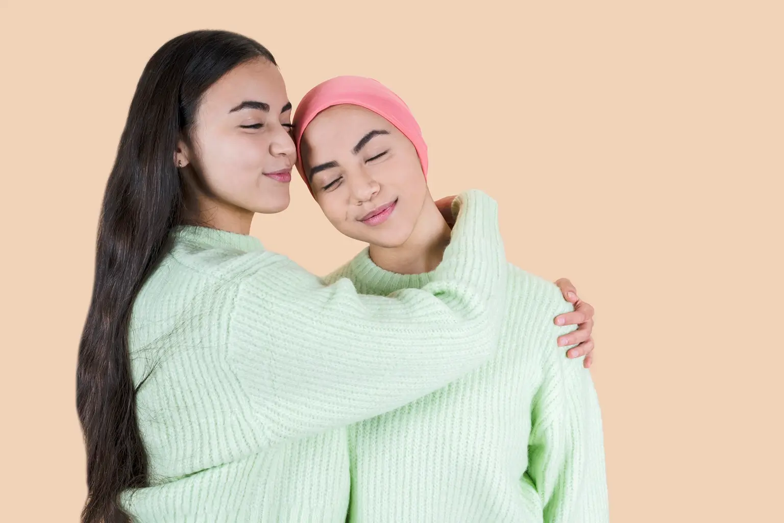 Leucemia, hermanas, cáncer, dos chicas abrazándose, lucha contra el cáncer
